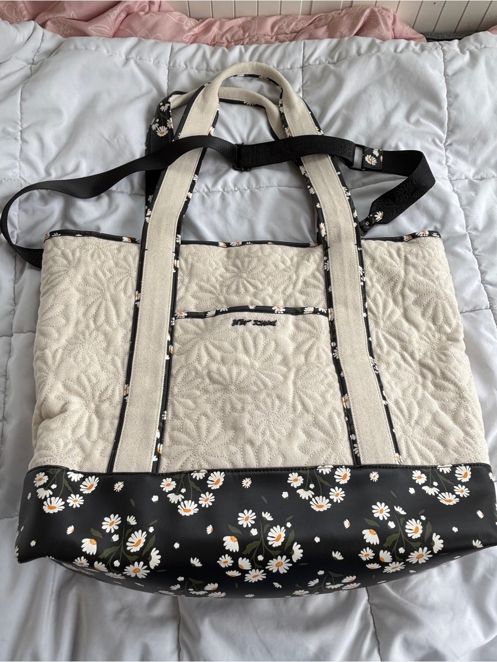 Betsey Johnson Daisy Tote Backpack Cream Quilted Black Floral Convertible